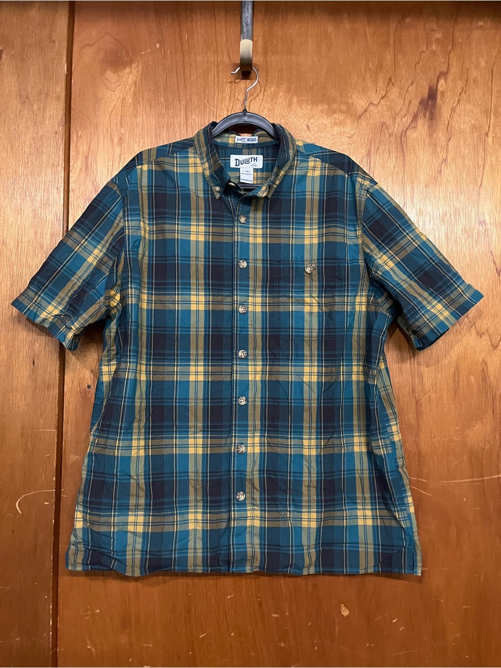 Duluth trading Co Untucked men's blue plaid shirt L Tall short sleeved